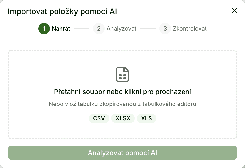 Dialog importu v Stokee Inventory s plochou pro vložení souborů CSV, XLSX a XLS a tlačítkem „Analyzovat pomocí AI“.