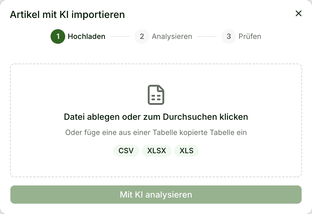 Der Import-Dialog in Stokee Inventory mit Ablagebereich für CSV-, XLSX- und XLS-Dateien und einem Button „Mit KI analysieren“.
